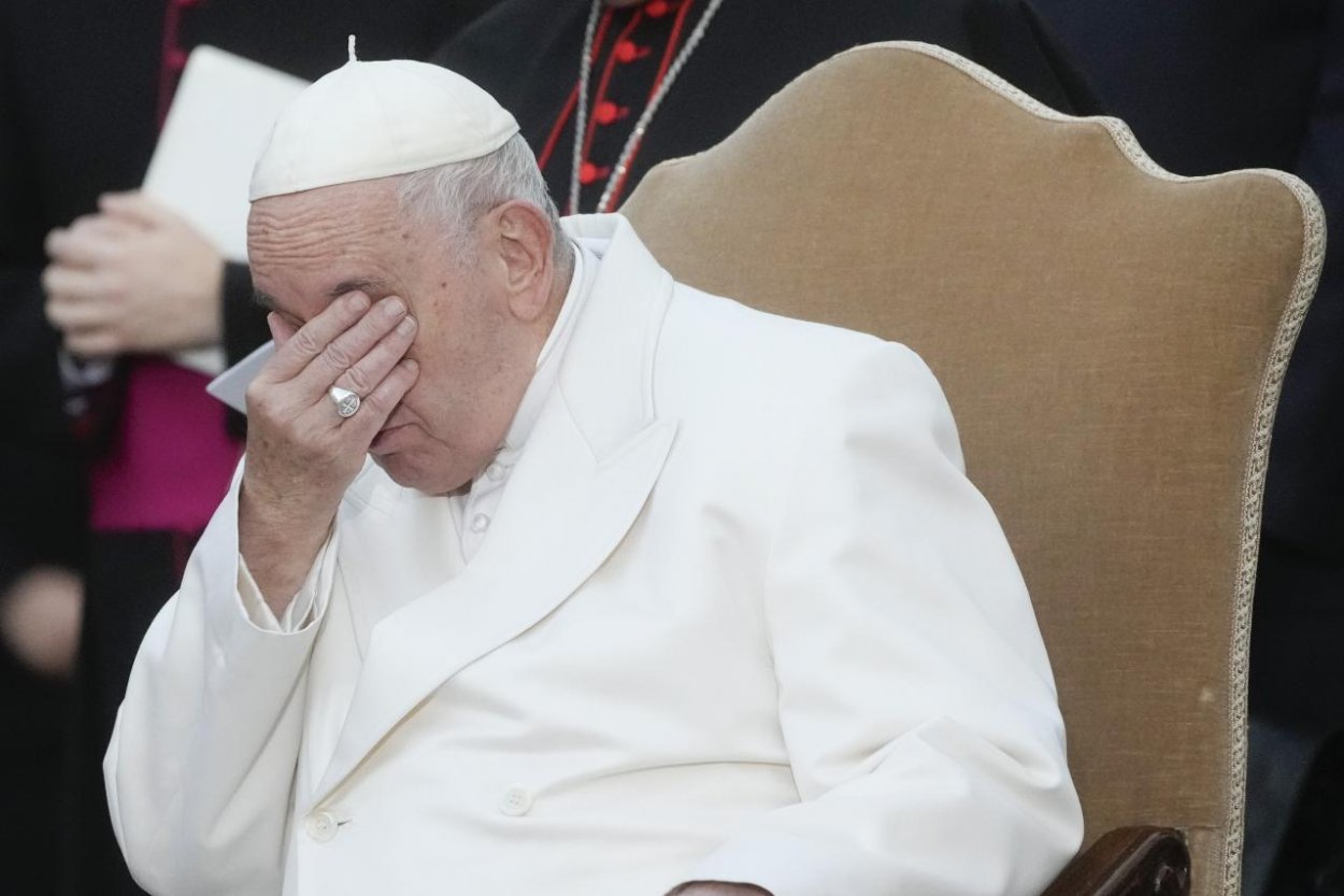 Pápeža ovládli emócie. Rozplakal sa pri verejnej modlitbe za Ukrajinu