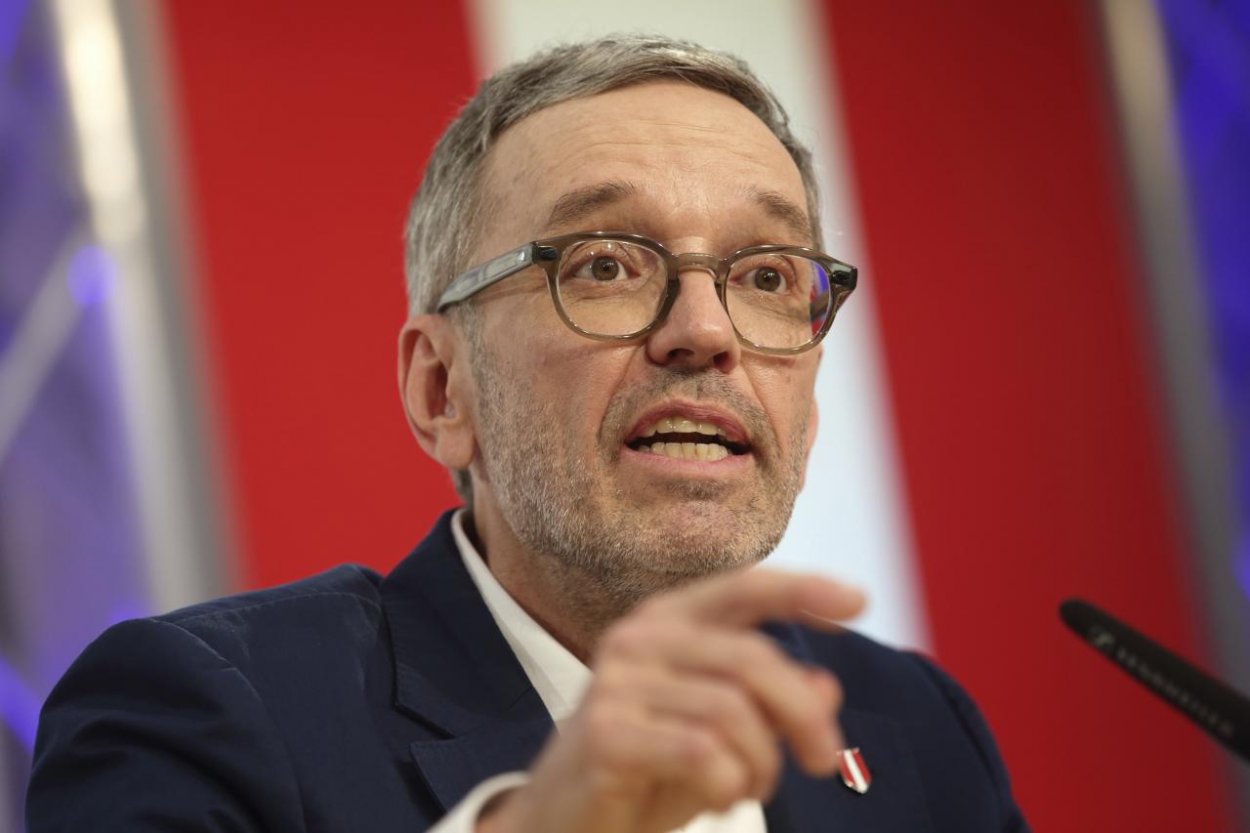 Rakúska krajná pravica novú vládu nevytvorí, koaličné rokovania skončili