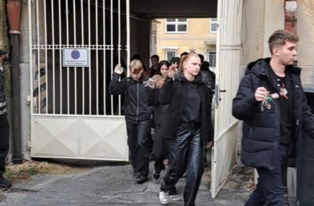 Slovenská komora učiteľov stojí za študentstvom v Poprade, ktoré sa rozhodlo slobodne postaviť za demokratické hodnoty