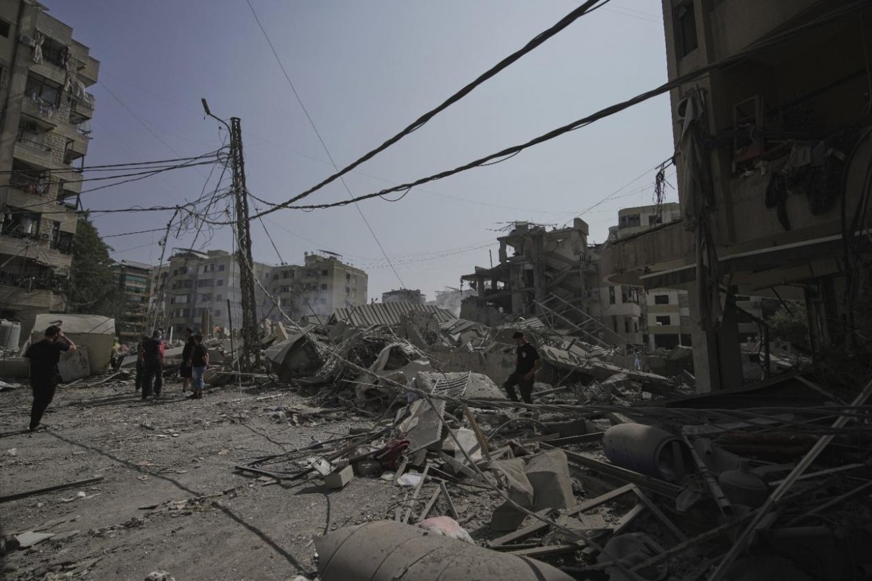 Izrael letecky útočil na predmestí Bejrútu, cielil na továrne Hizballáhu