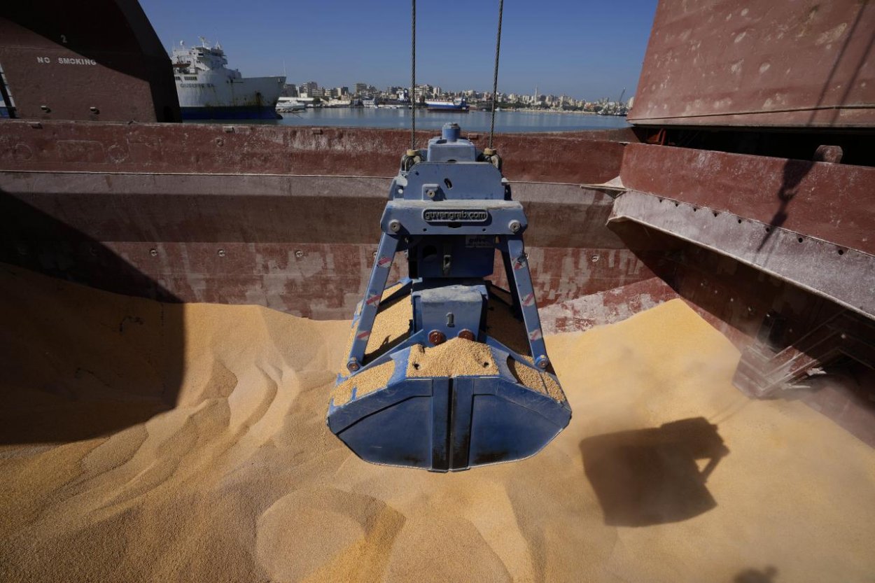 Ukrajina vyzýva Izrael, aby zaistil loď prevážajúcu „ukradnuté“ obilie