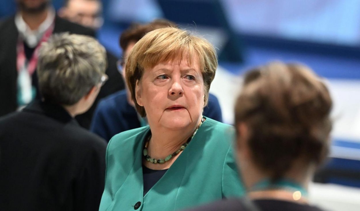 Merkelová: Európa by mala vyvinúť väčšie diplomatické úsilie o ukončenie vojny