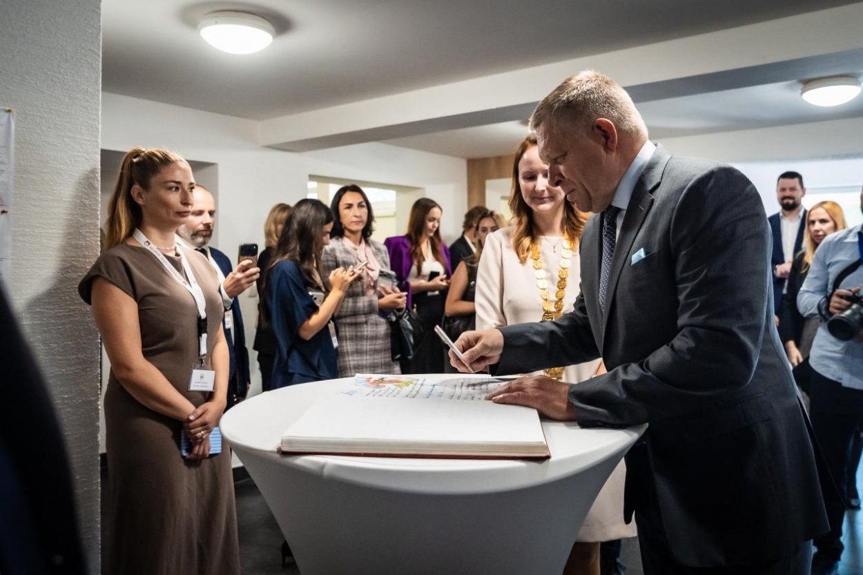 Premiér: Obnovenie výroby v Slovalcu je dobrou správou pre Slovensko
