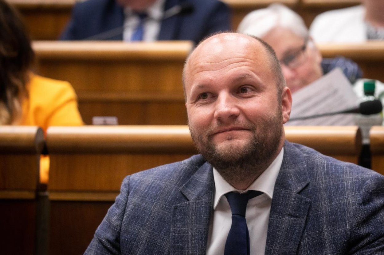 Exminister J. Naď vypovedal na polícii v súvislosti so svojimi výrokmi