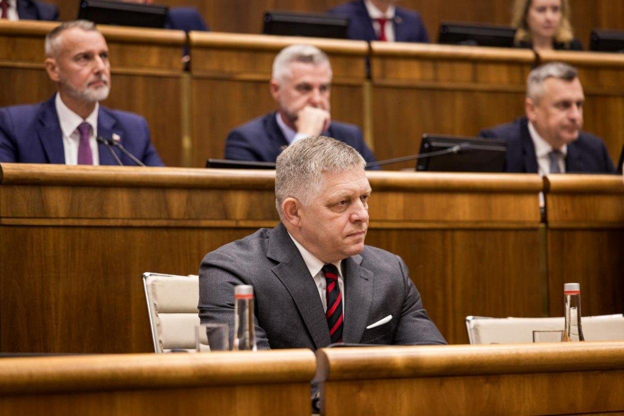 Výhražnú správu dostal okrem Maroša Žilinku aj premiér Robert Fico