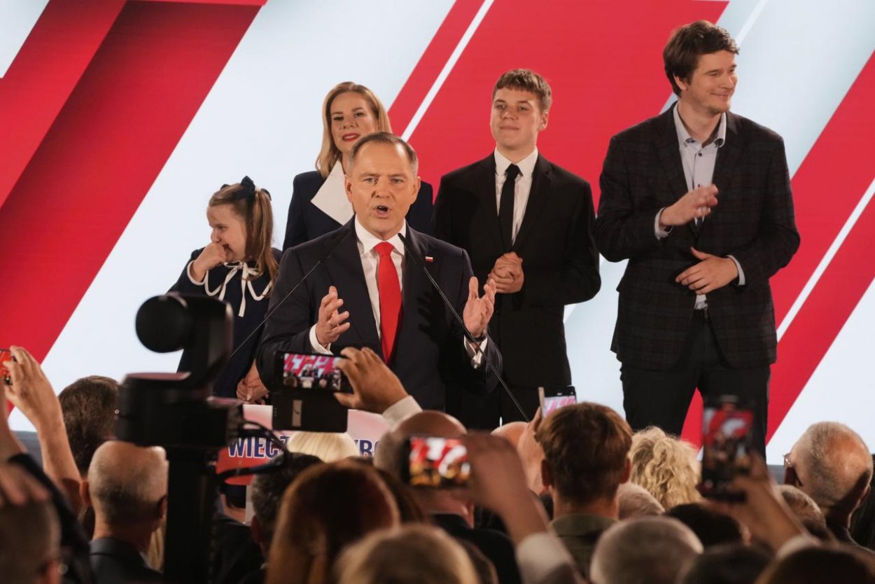 Do úradu poľského prezidenta nastupuje nový nacionalistický prezident Nawrocki, očakáva sa napätie s vládou Donalda Tuska