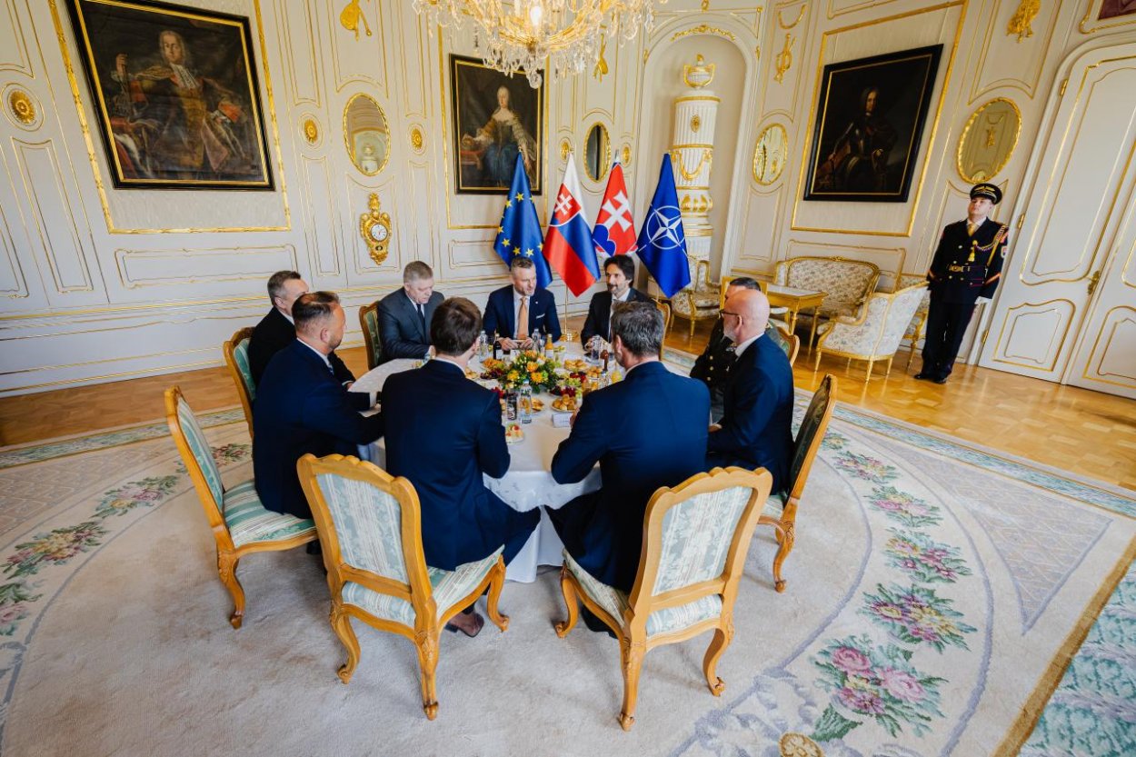 Pellegrini: Koalícia i opozícia odmietajú vyslanie vojakov SR na Ukrajinu