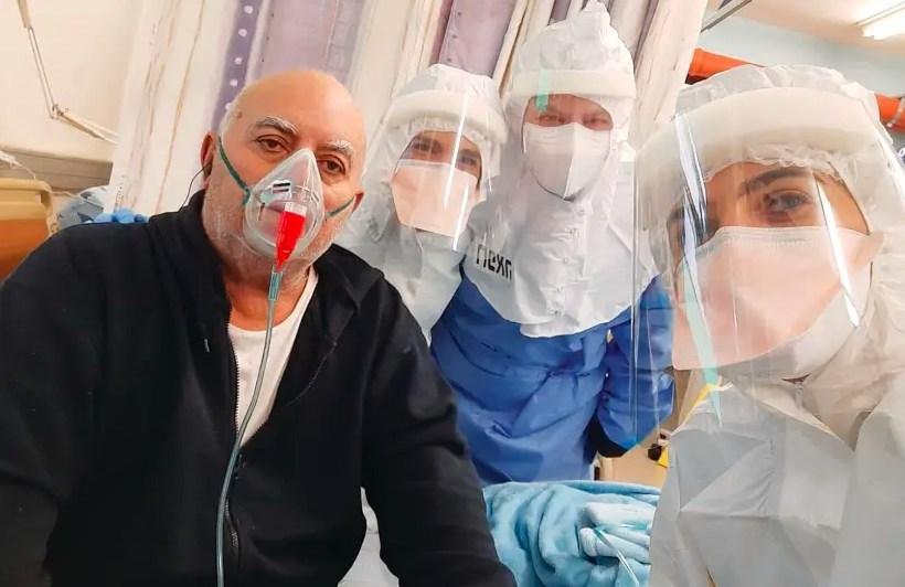 90% pacientov s covid-19, ktorí boli liečení novým izraelským liekom, prepustili do piatich dní