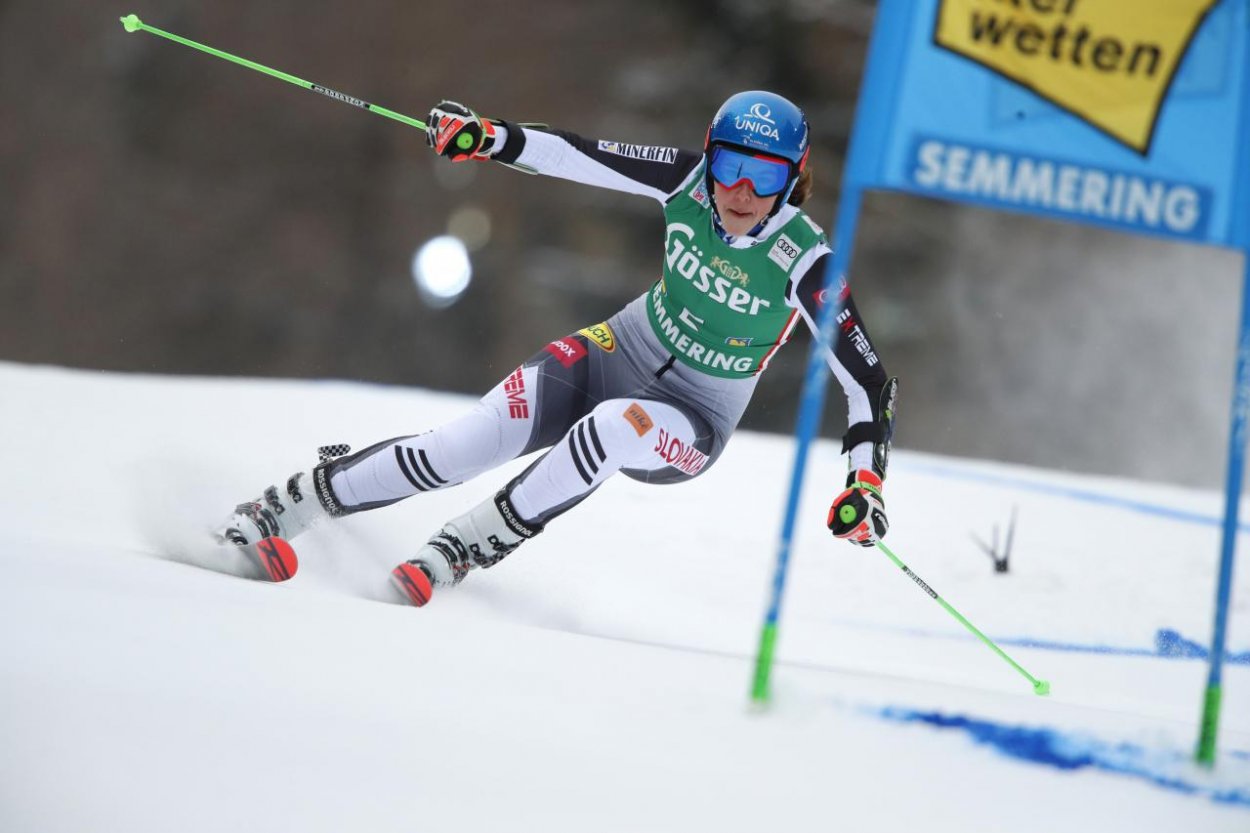 Vlhová na čele obrovského slalomu v Semmeringu, Shiffrinovej v 1. kole nadelila 59 stotín