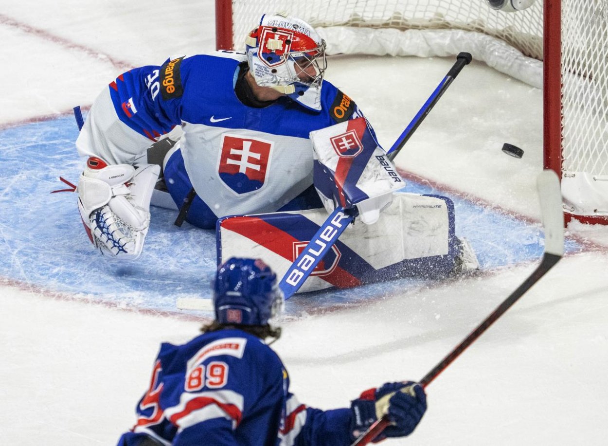 Slovenskí hokejisti vstúpili do turnaja MS do 20 rokov prehrou s USA 2:3