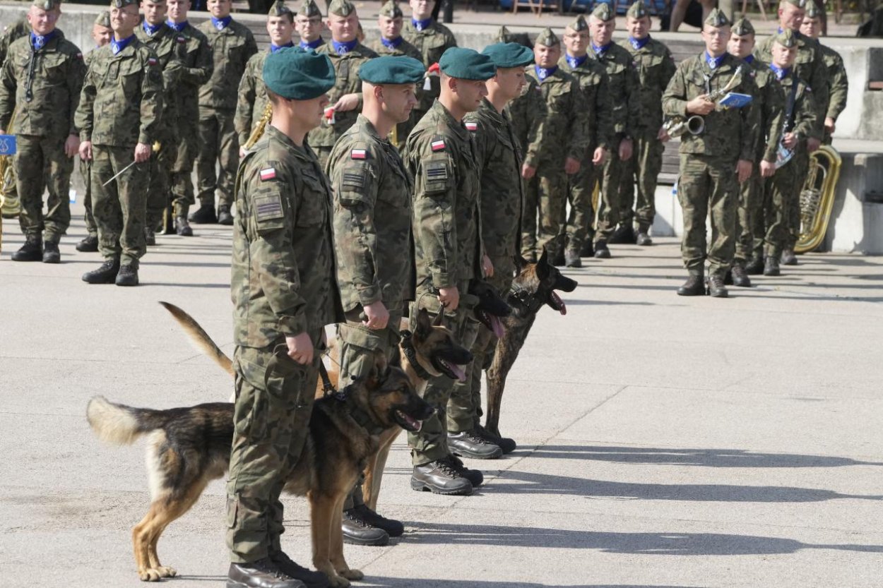 Poľsko pripravuje zákon o fungovaní medzi mierom a formálnym vyhlásením vojny