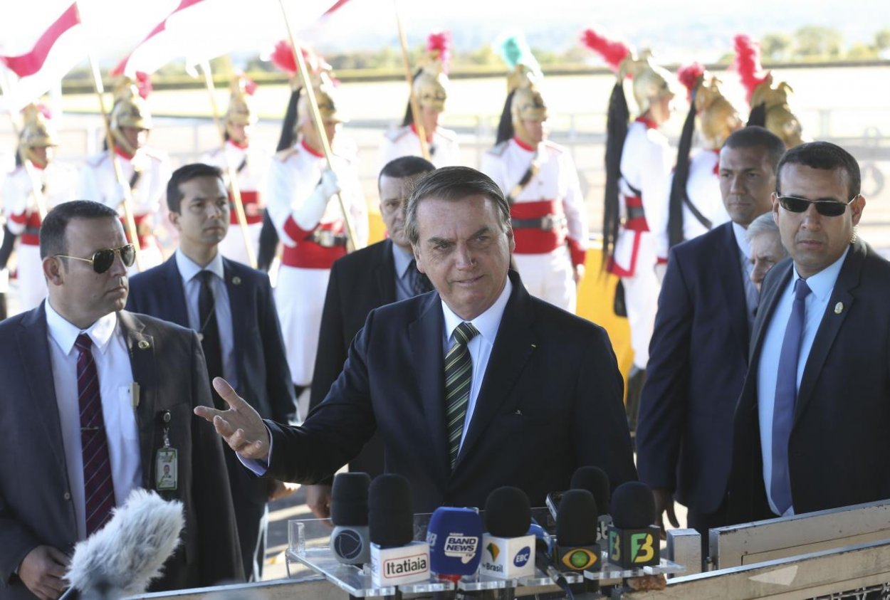 Brazílsky prezident nakoniec pomoc zo zahraničia prijme