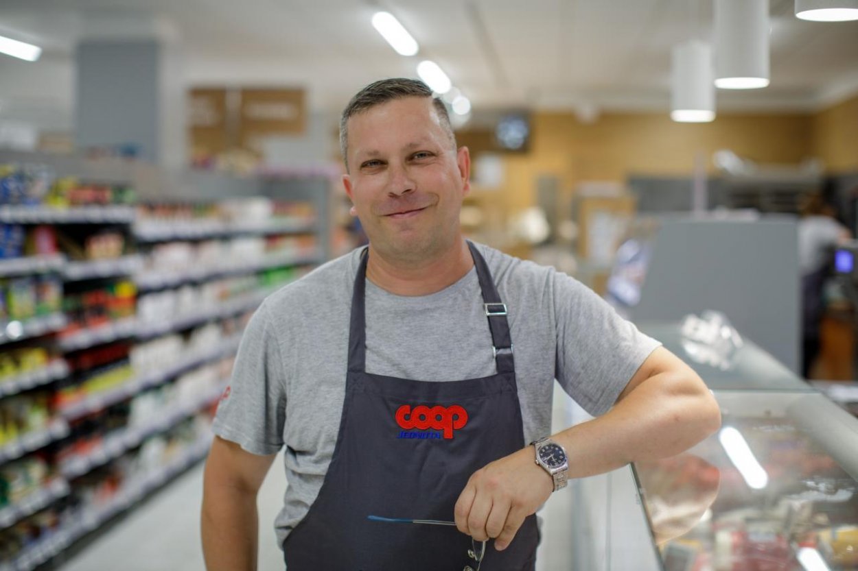 Odišiel, aby zistil, kam patrí. Dnes je Vladko v COOP Jednote predavačom, od ktorého sa učia ostatní 