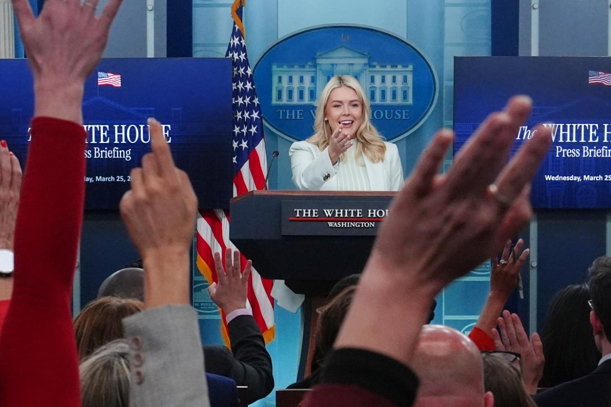 Udalosť dňa: USA tvrdia, že rokovania s Iránom pokračujú, Irán sa vyhráža blokovaním dopravy v Červenom mori