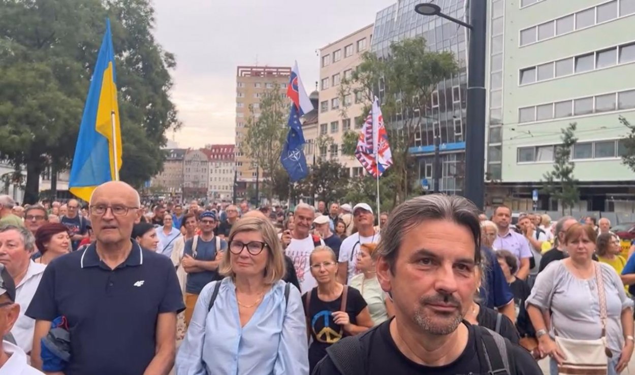 V Bratislave aj Banskej Bystrici sa uskutočnili spomienkové zhromaždenia k augustu 1968