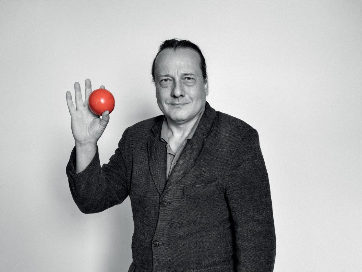 Esej: Túžite po extréme? Nesťažujte sa naň!