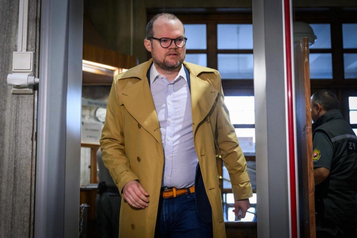 Ministerstvo stiahlo sťažnosť proti rozhodnutiu o návrate policajta Ďurku do služby, bol znova odstavený pre nové obvinenie