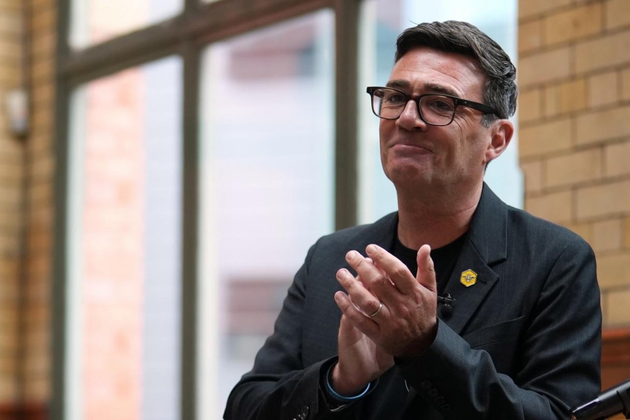 Burnham bude novým britským premiérom, získal dostatočnú podporu labouristov