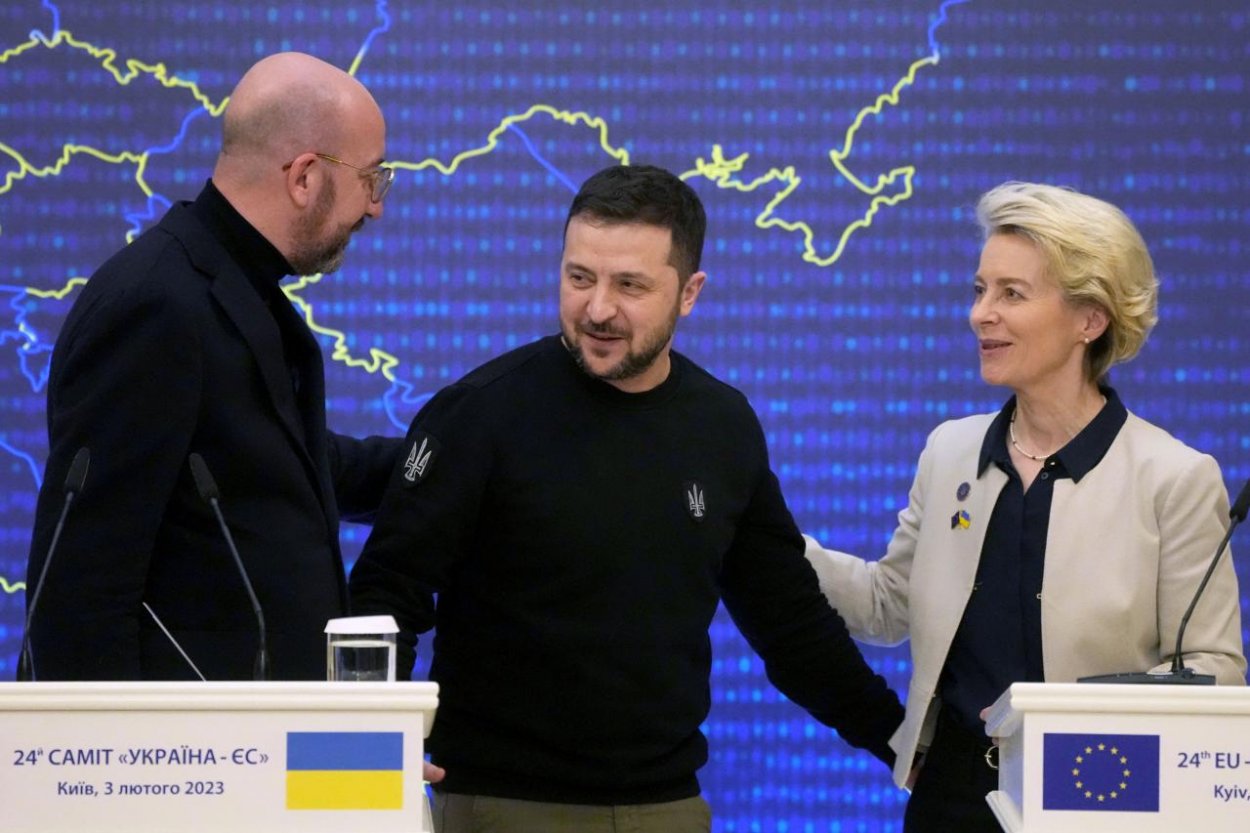 Ukrajina ONLINE: Biden pri príležitosti výročia ruskej invázie možno navštívi Poľsko