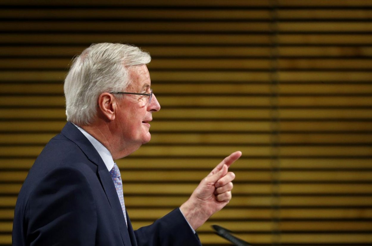 Vyjednávač EÚ pre brexit Barnier obvinil Britániu, že neplní včas svoje záväzky