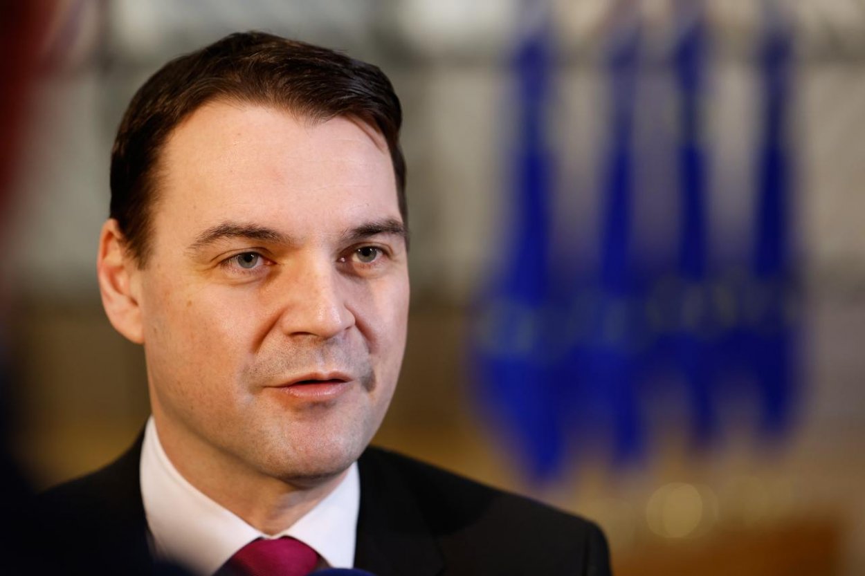 Kým trvá ruská agresia, návrat k normálnym vzťahom s Moskvou je nemožný, uviedol Macinka