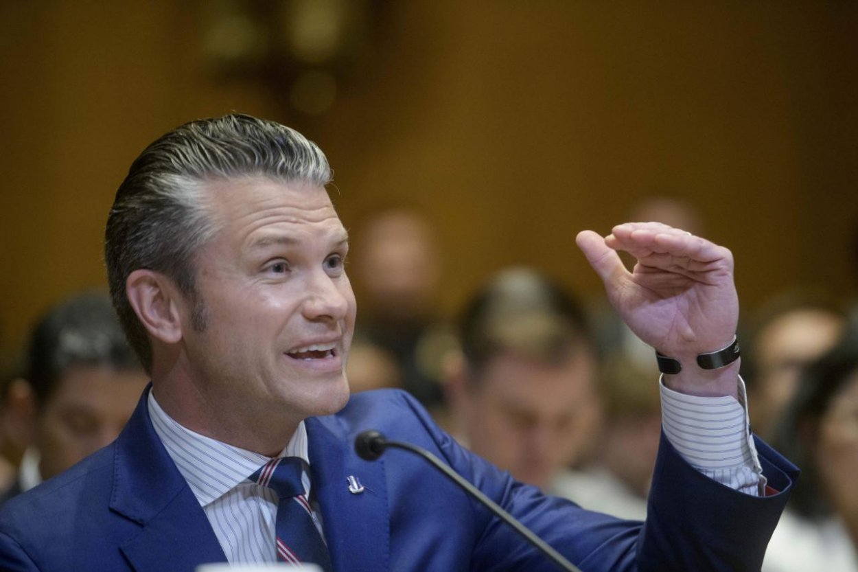 Minister obrany USA nevylúčil možnosť invázie do Grónska a Panamy