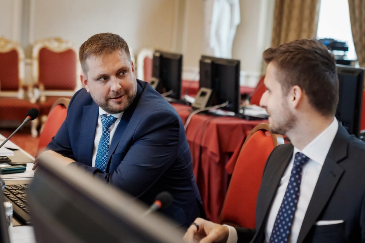 PS vyzýva Šaška na bezodkladné zverejnenie analýzy vakcín od SAV