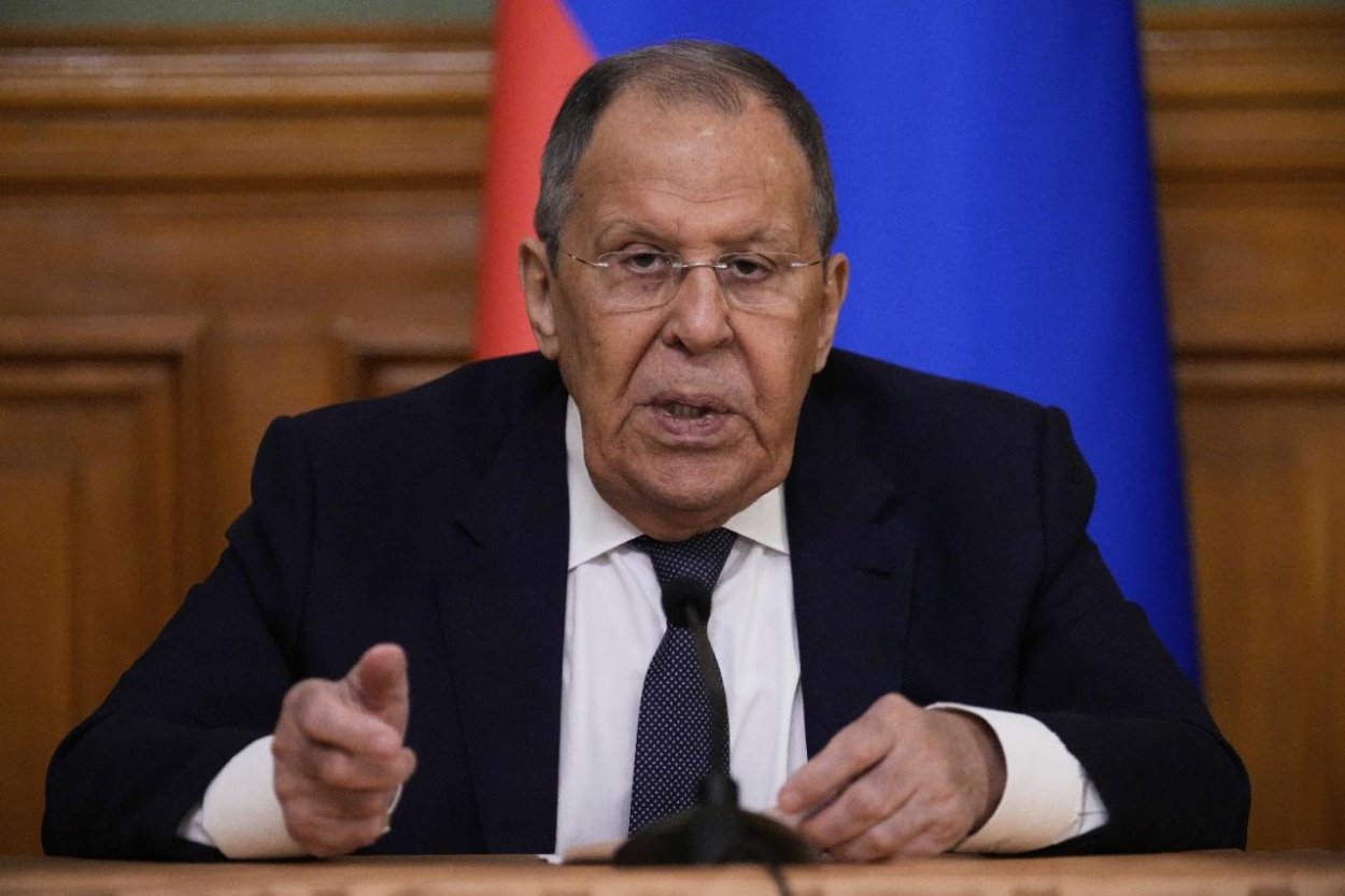 Lavrov: Nasadenie európskych jednotiek na Ukrajine by bolo neprijateľné