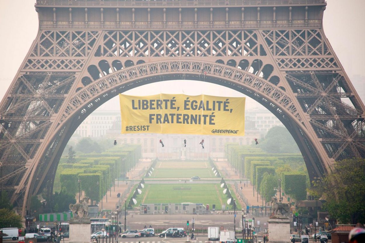 Esej: Kamene úrazu na ceste pokroku