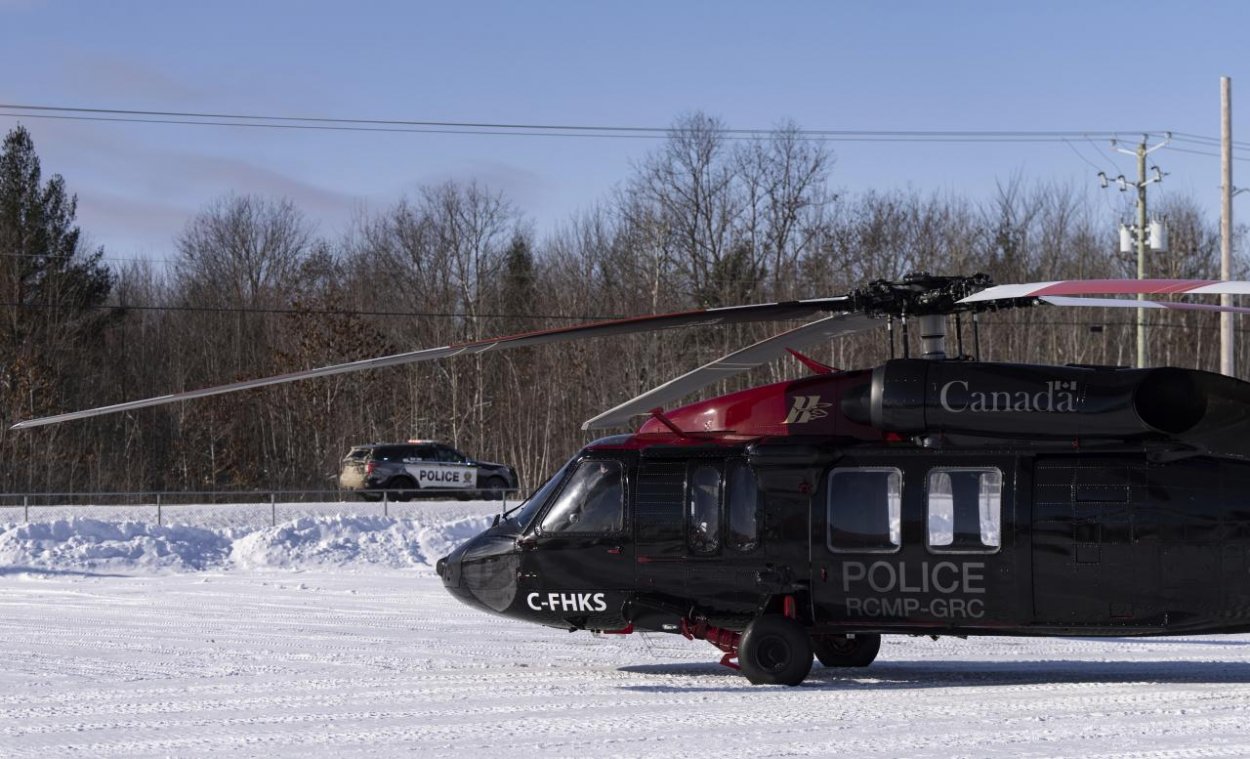 Kanada: Pri streľbe na škole a v dome zahynulo desať ľudí, podozrivou je žena