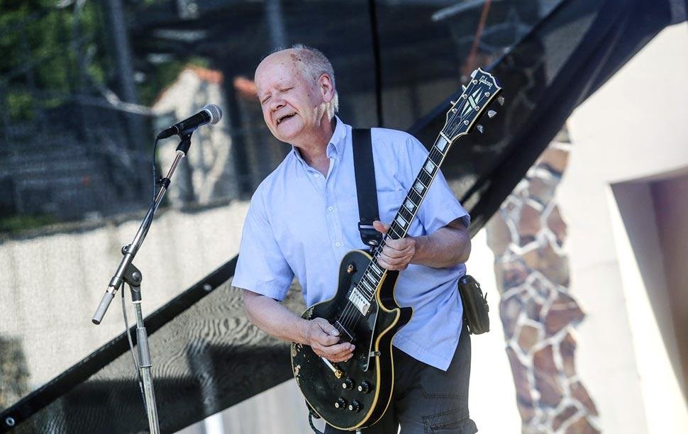 Zomrel Radim Hladík, legenda českého bigbítu 