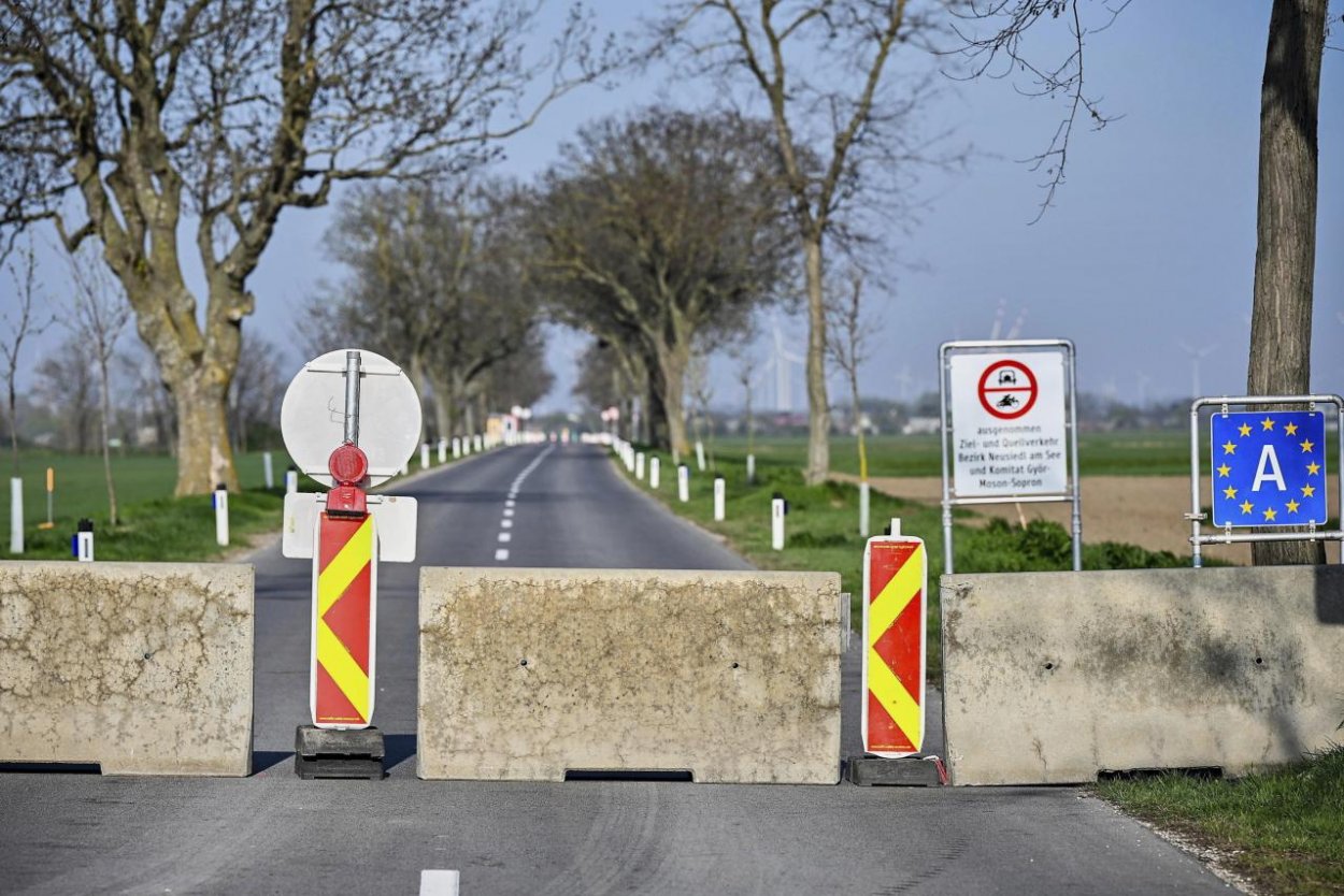 Rakúsko predĺžilo kontroly na hraniciach s Českom a Slovenskom