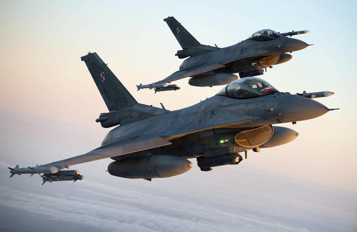 Poľsko bolo v pohotovosti pre ruské útoky na Ukrajine, nasadilo aj stíhačky