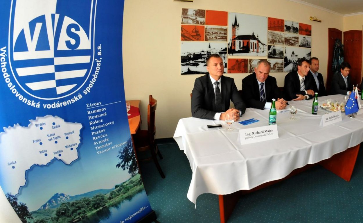 Kanalizácia stále chýba. Občan tiež zlyháva