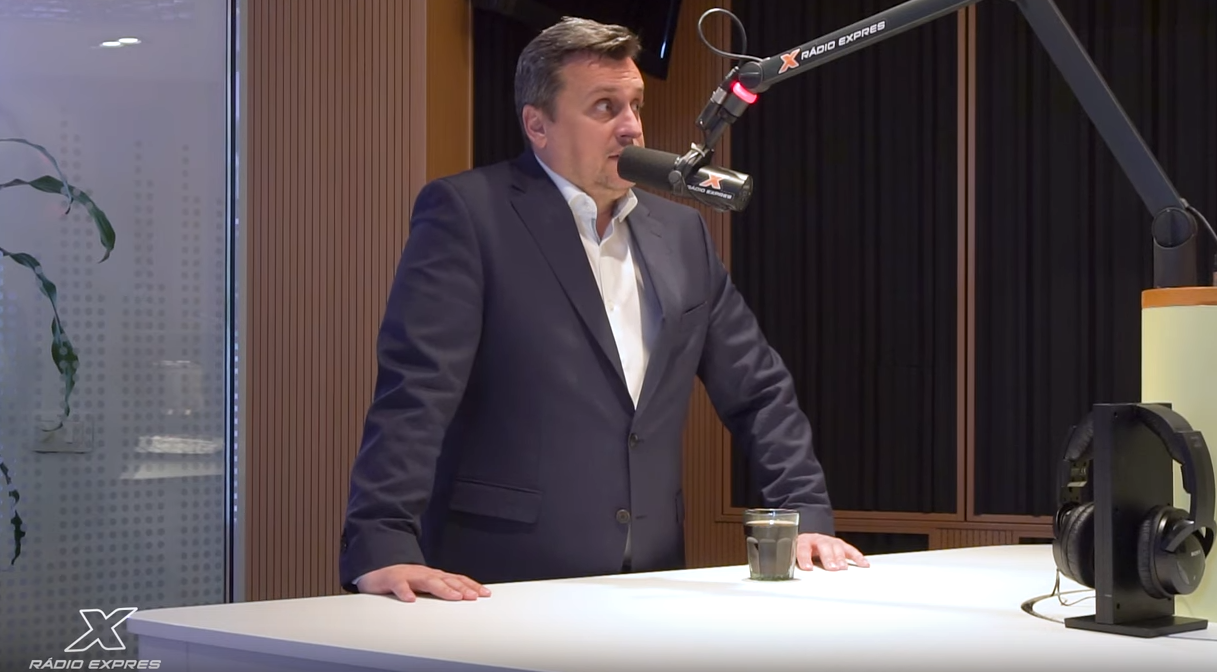 Danko po zvláštnom vystúpení v rádiu. „Dosť som včera popil,“ priznal