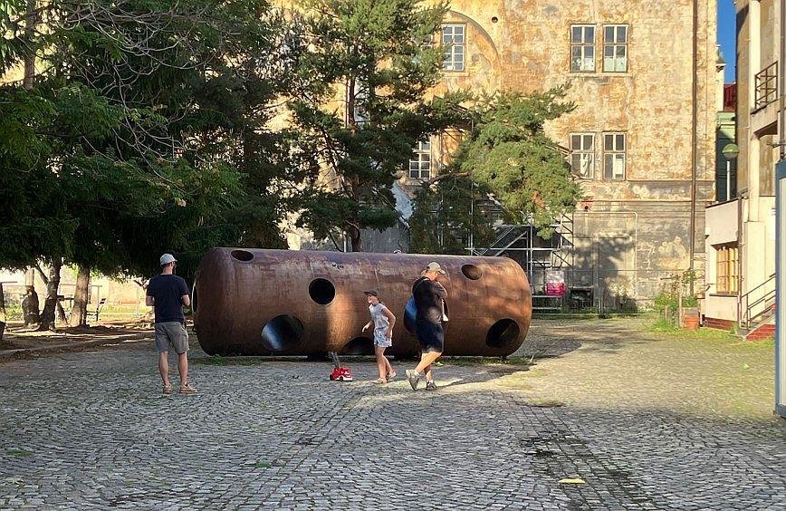 Z vojenského objektu kultúrne centrum Prahy 8