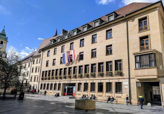 Bratislavský magistrát zverejnil nový návrh volebných obvodov a počtu poslancov