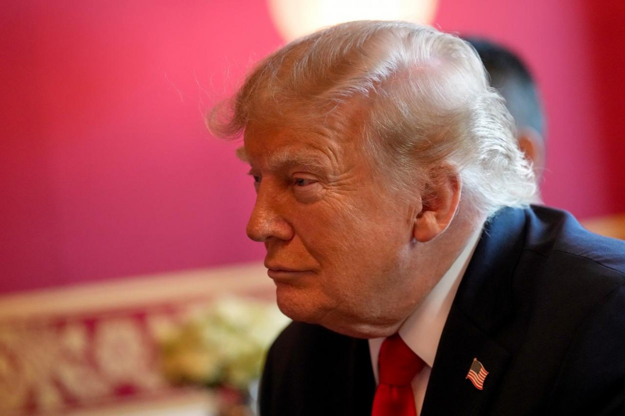 Trump odmietol návrh Iránu na prímerie, očakáva obnovenie útokov po voľbách, píše The Wall Street Journal