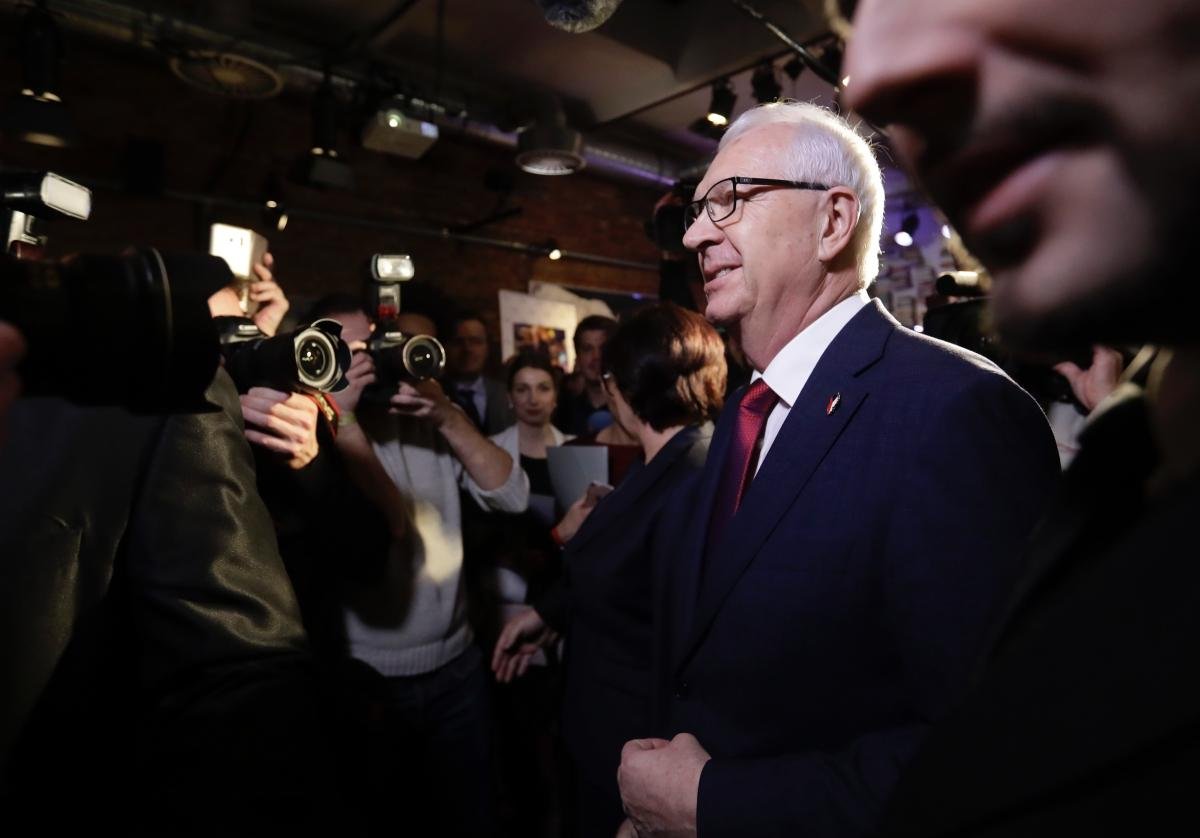 Do druhého kola českých prezidentských volieb putuje Zeman a Drahoš