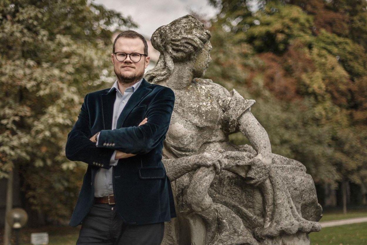 Boris Kollár zaplatil Čurillovi 50-tisíc eur, ako určil súd, Šutaj Eštok ešte nezaplatil, čim sa jeho suma stále zvyšuje