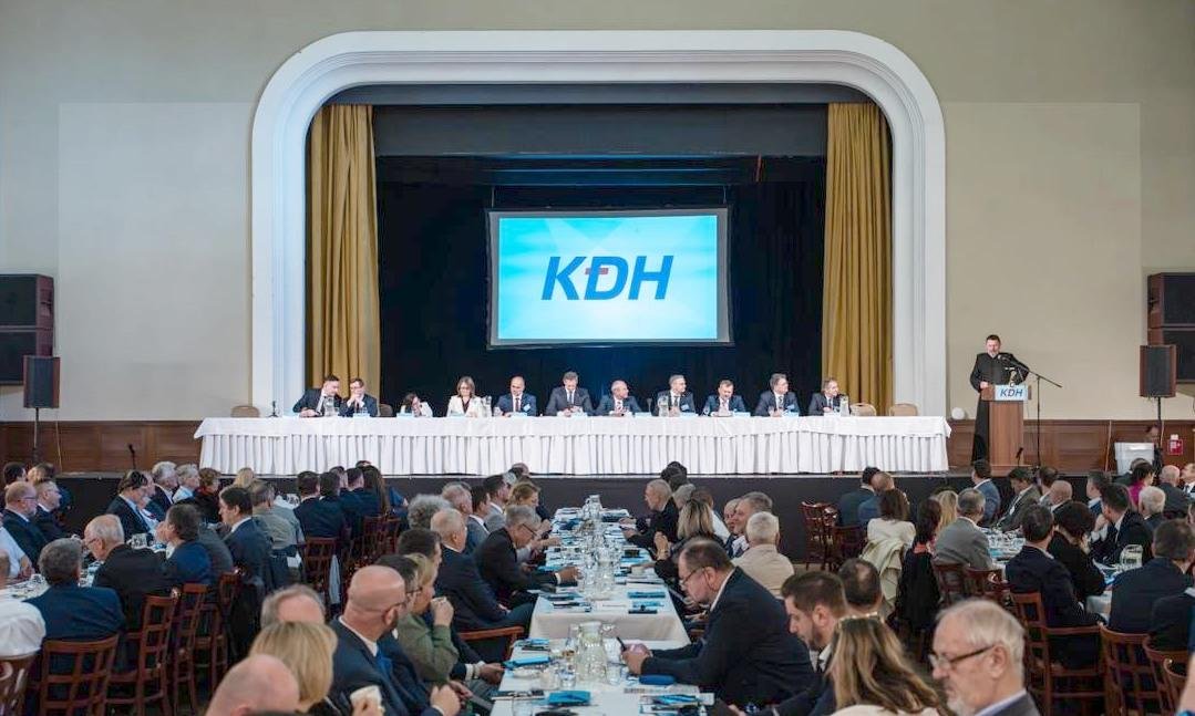 KDH na sneme potvrdilo, že nepôjde do vlády so Smerom, Hlasom ani SNS