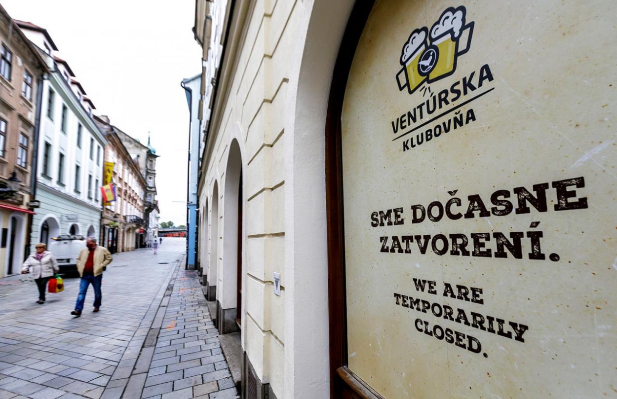 Dotácie sú zlé. Ale kompenzácie pri zákaze činnosti sú samozrejmosť