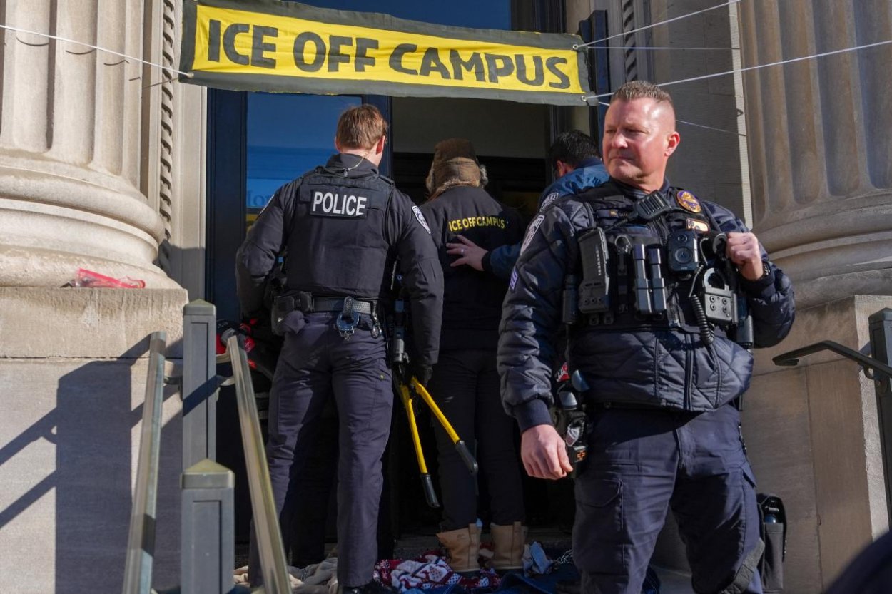 Zástupcovia imigračných úradov dnes vypovedajú v Kongrese