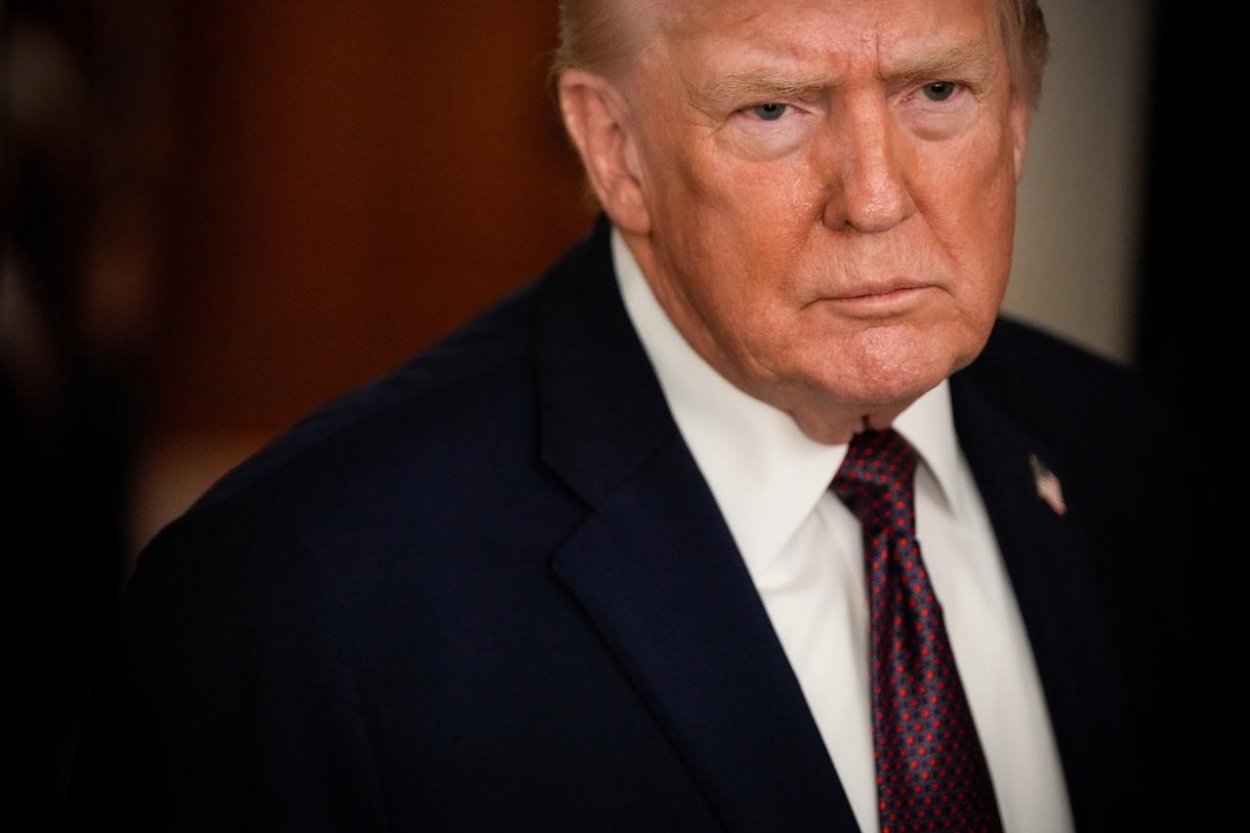 USA zavádzajú 25-percentné clá na všetky krajiny, ktoré obchodujú s Iránom