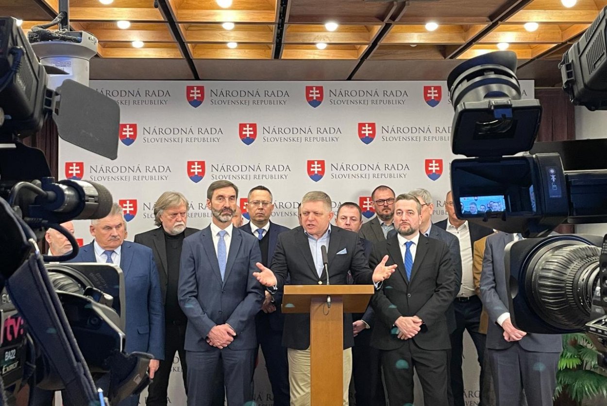 Podľa prieskumu by voľby v auguste vyhral Smer-SD, nasledovali by PS a Hlas-SD