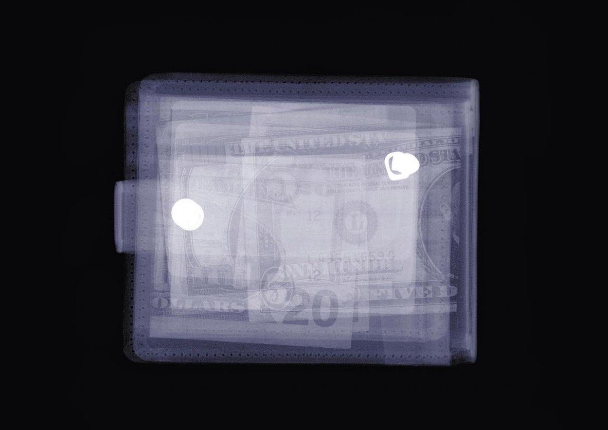 Nech doba kešu trvá! Prečo je hotovosť ako bejzbalová palica pri nočnom stolíku v rizikovej štvrti