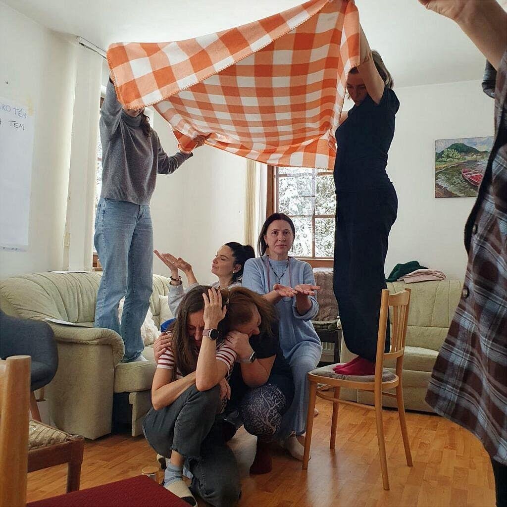 Ženy, ktoré „nesmú plakať“ alebo „musia byť silné“