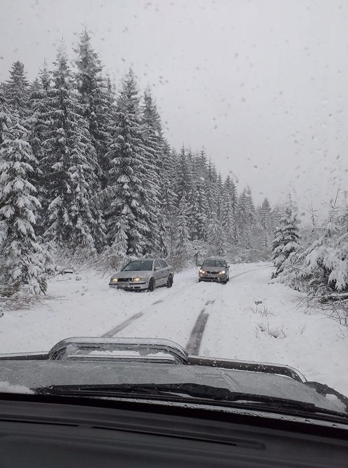 Pokazené počasie. Na Slovensku napadol sneh, pri polárnom kruhu bolo 31 stupňov