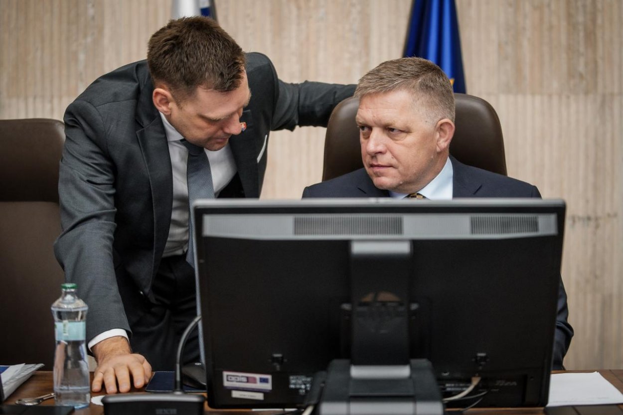 Fico stiahol návrh na odvolanie Tarabu, Pellegrini jeho požiadavke vyhovel
