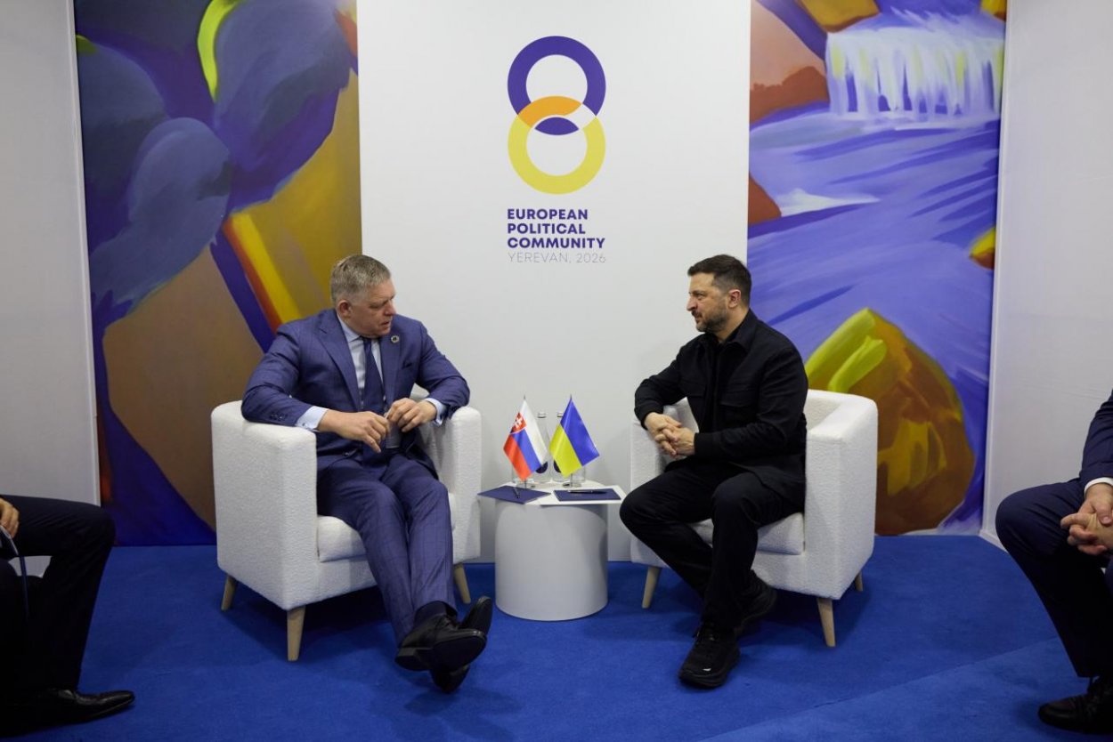 Zelenskyj sa v Jerevane stretol s Ficom, poďakoval sa za podporu vstupu do EÚ